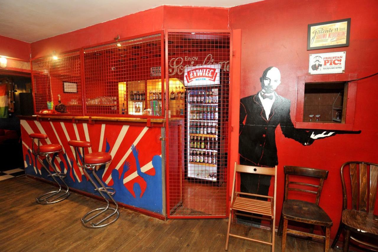 Good Bye Lenin Pub & Garden Hostel - Krakow — Photos 3